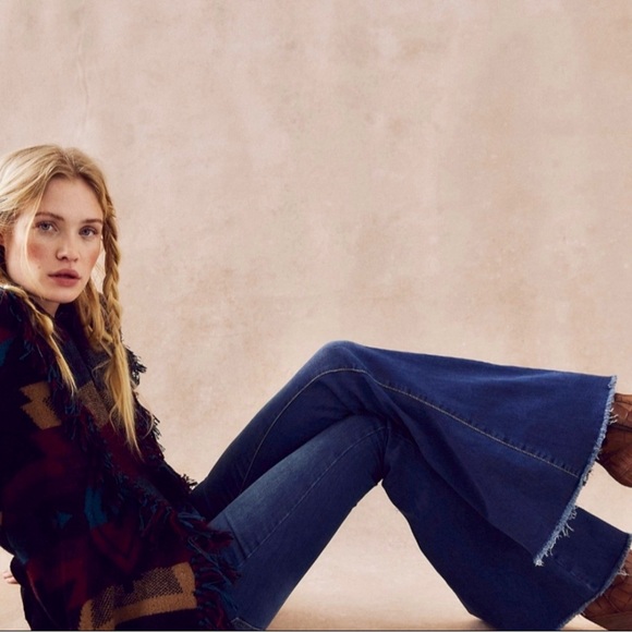 🫸🏿SOLD🫷🏻Free People Denim Super Flare Jeans BNWT - Picture 2 of 15